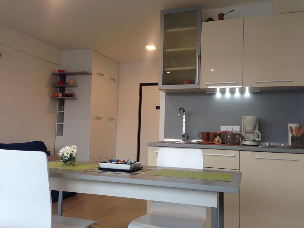 Dea'S Studio Apartment Szarajevó Szoba fotó