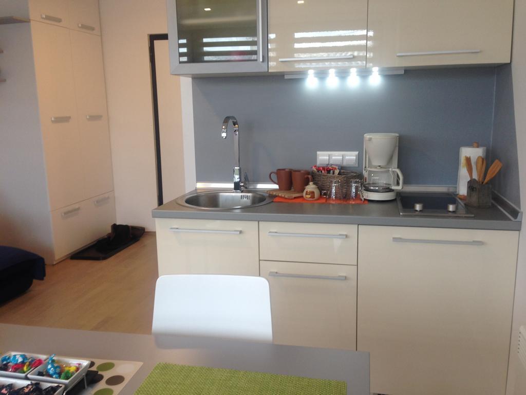 Dea'S Studio Apartment Szarajevó Szoba fotó