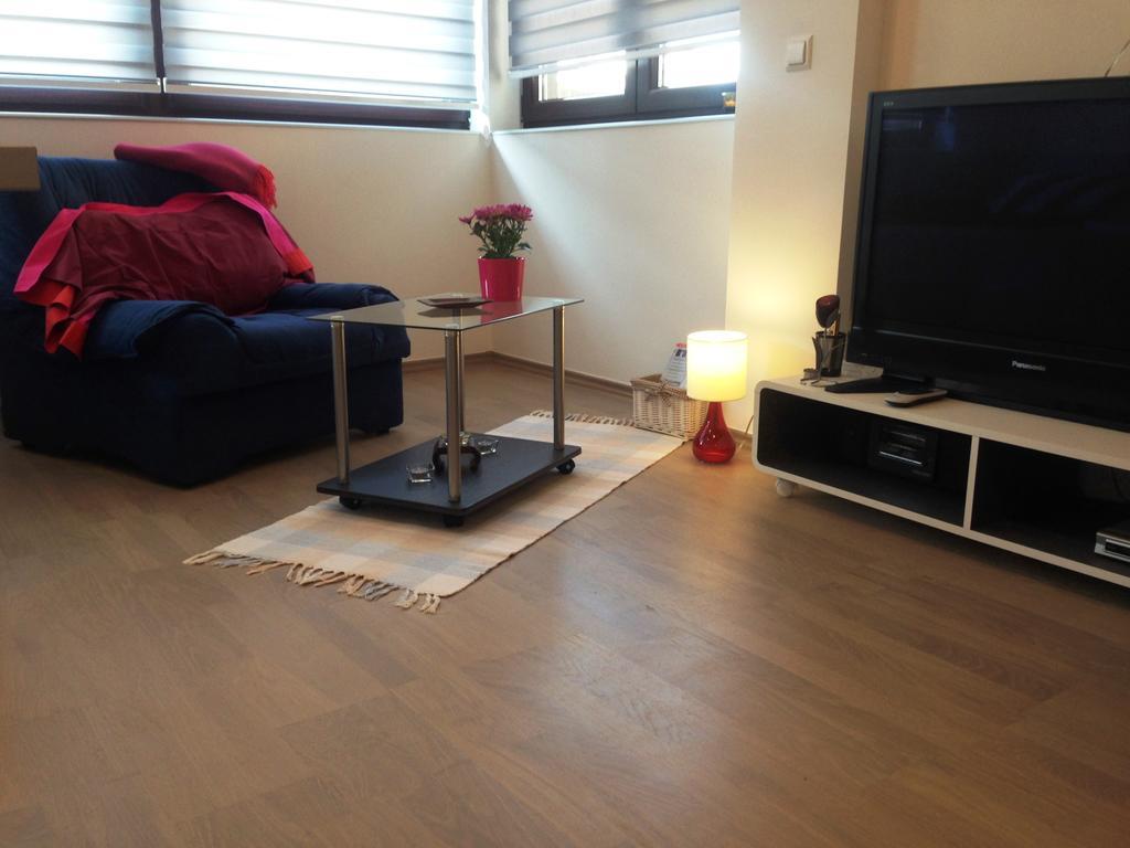Dea'S Studio Apartment Szarajevó Szoba fotó