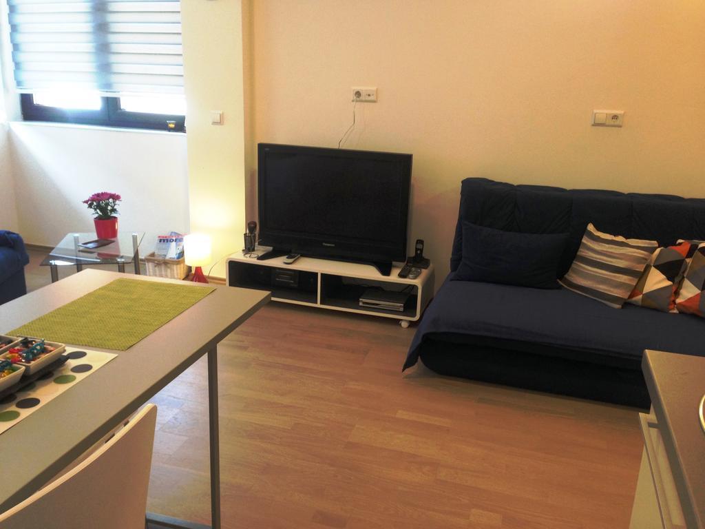 Dea'S Studio Apartment Szarajevó Szoba fotó