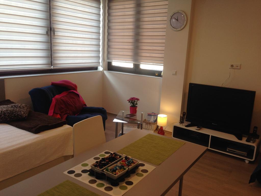 Dea'S Studio Apartment Szarajevó Szoba fotó